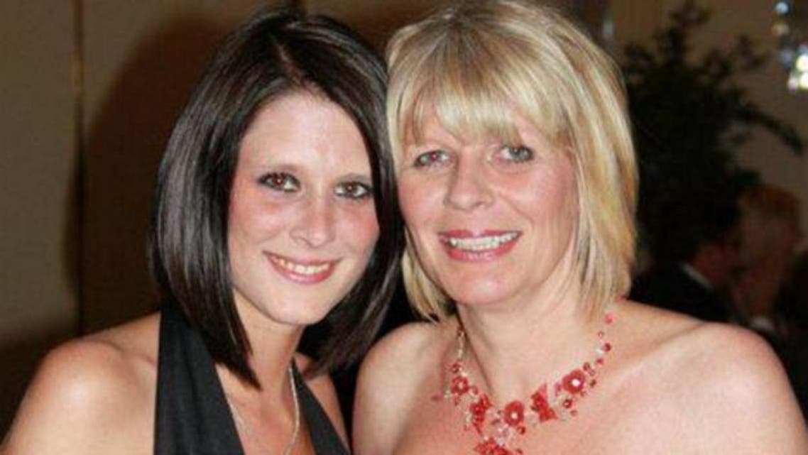 Lauren Patterson, left, and her mother Alison (right). (Courtesy photo of Daily Mail)