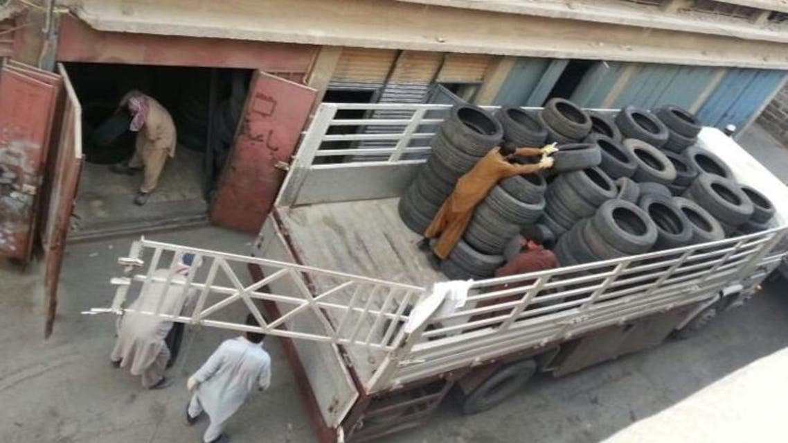 "التجارة" تصادر 150 ألف إطار مغشوش في الرياض