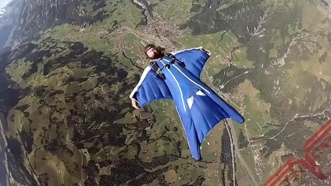 BASE jump بايس جامب