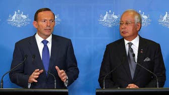 Malaysian PM visits Australian base for jet search
