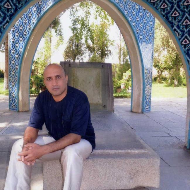 في ذكرى مقتل مدون إيراني تحت التعذيب.. اعتقلوا أمه