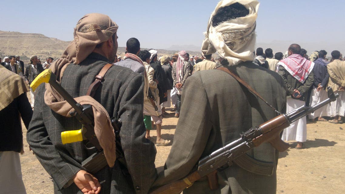 Yemeni Houthi tribesmen gather north of the capital Sanaa on April 10, 2014 as they rally against the death of five people killed in fighting between tribesmen and Yemeni soldiers. (AFP)