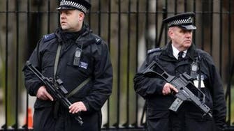 الشرطة البريطانية تعتقل 3 أشخاص بعد وقوع قتيل بانفجار سيارة
