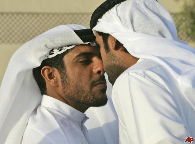 Nose Kiss Anyone How The Gulf Arab Greeting Has Evolved Al Arabiya English