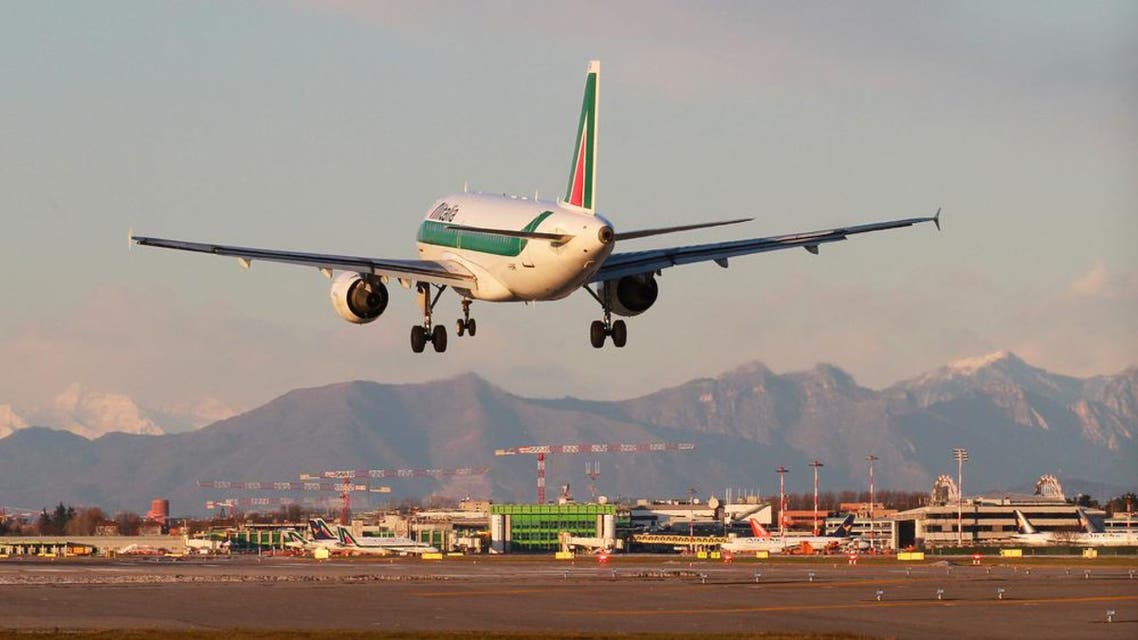 Italy’s government said it urged Alitalia management to continue the talks with Etihad. (File photo: Shutterstock)