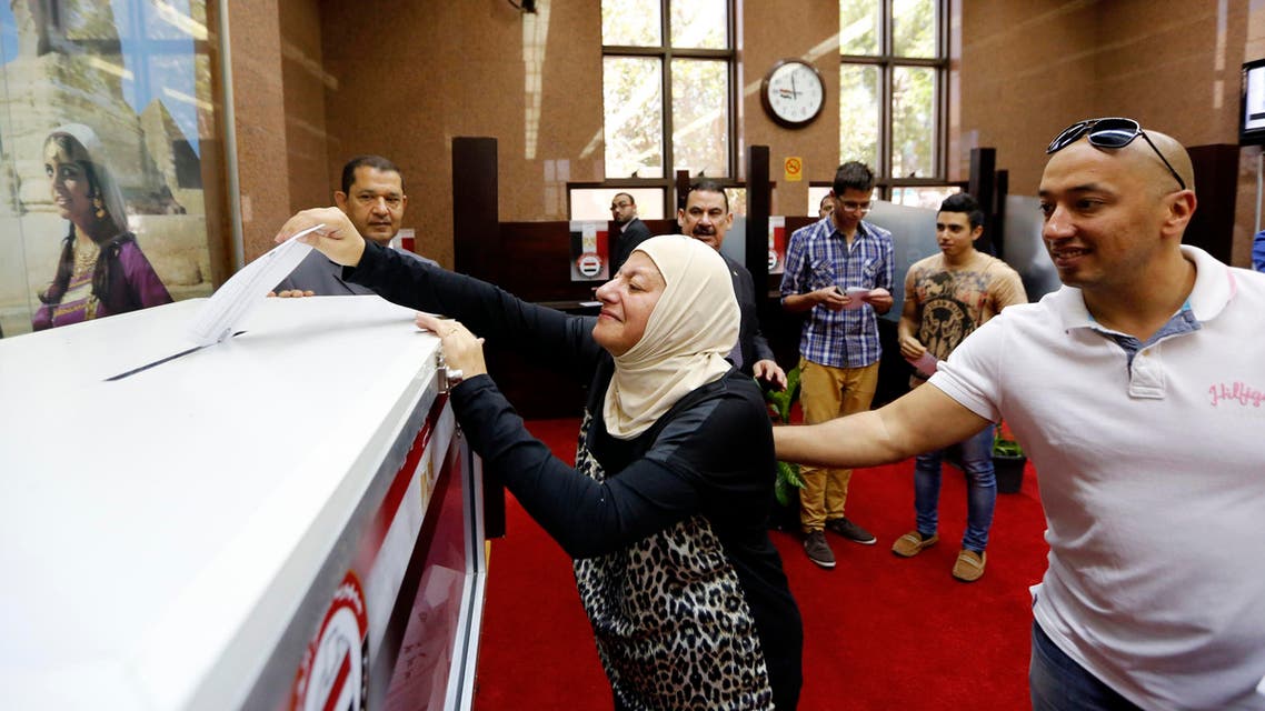 مصريون ينتخبون في دبي الانتخابات المصرية