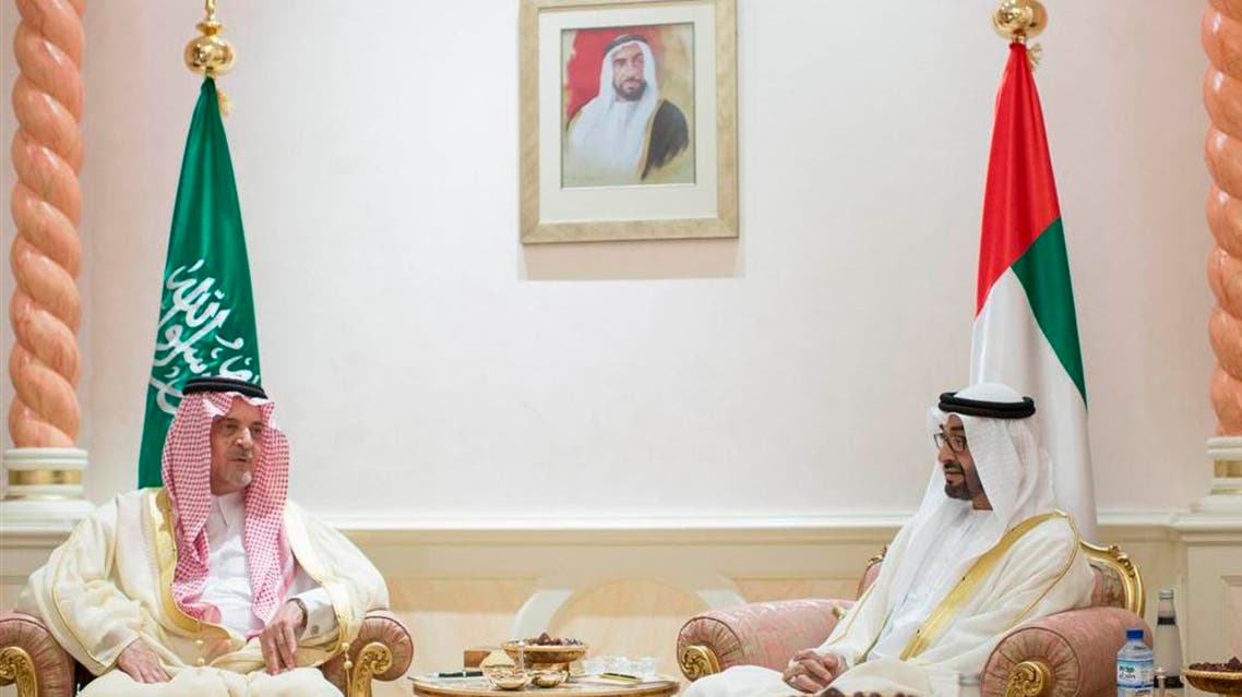الشيخ محمد بن زايد مستقبلاً الفيصل