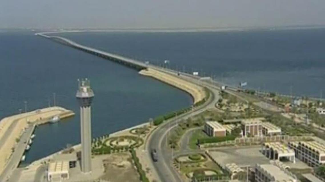 THUMBNAIL_ ازدحام كبير يشهده جسر الملك فهد