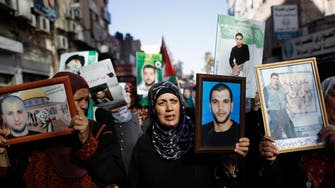 Israel backs law to block Palestinian prisoner releases