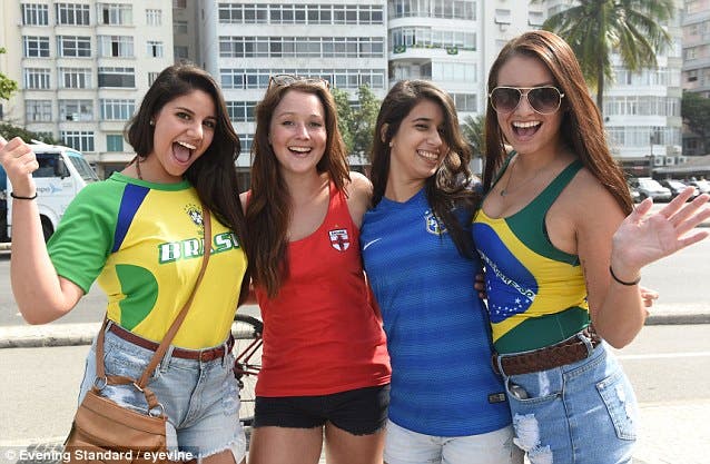 مشجعات كأس العالم البرازيل