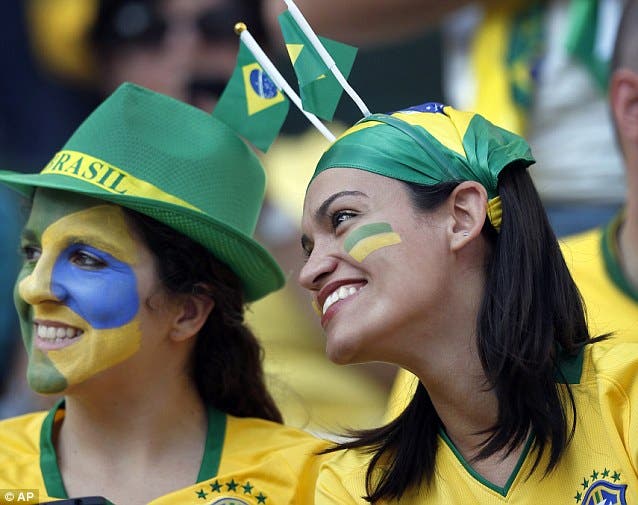 مشجعات كأس العالم البرازيل