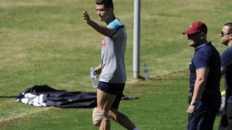 Ronaldo abandons training early with ice on knee