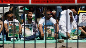 63 Palestinian prisoners suspend hunger strike