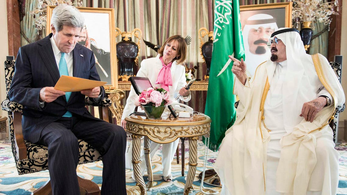 الملك عبدالله خلال استقبالة جون كيري