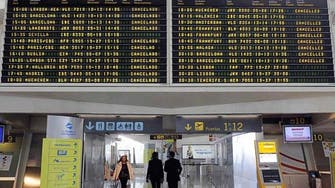 أسبانيا تجمد رسوم المطارات لتعزيز حركة النقل الجوي