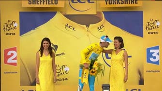 Italian cyclist denied kiss by Tour de France podium girl 