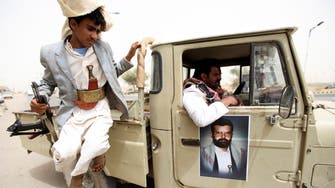 Yemen president sacks two top army commanders 