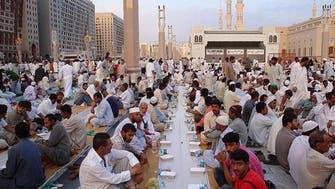 Makkah residents work hard to feed fasters