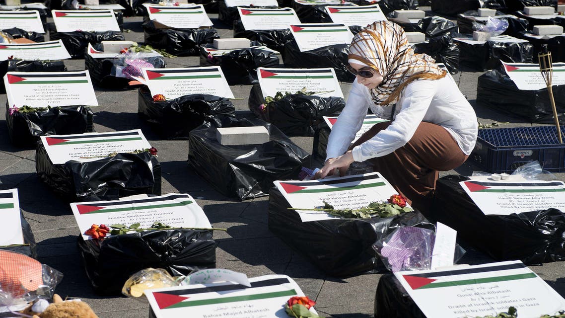 Danes protest for Gaza with symbolic coffins  