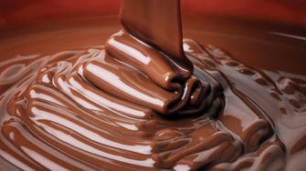 "الشوكولاتة" تساعد في التخلص من دهون البطن