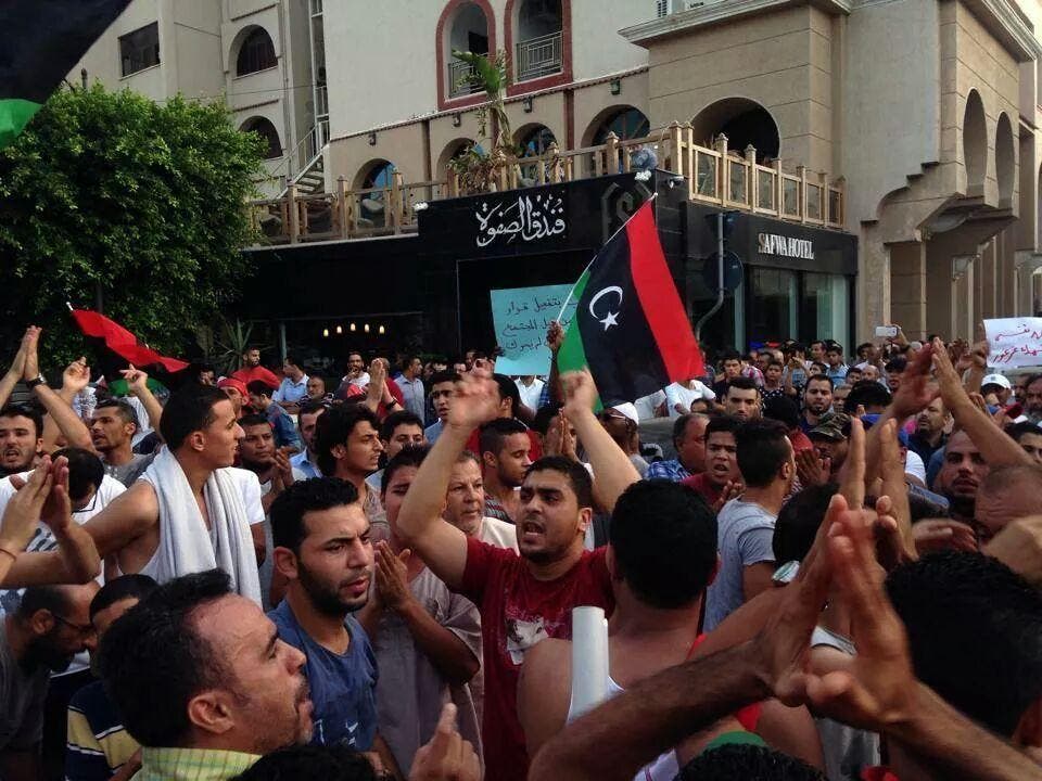 مظاهرات في مدينة طرابلس ضد الميليشيات في ليبيا