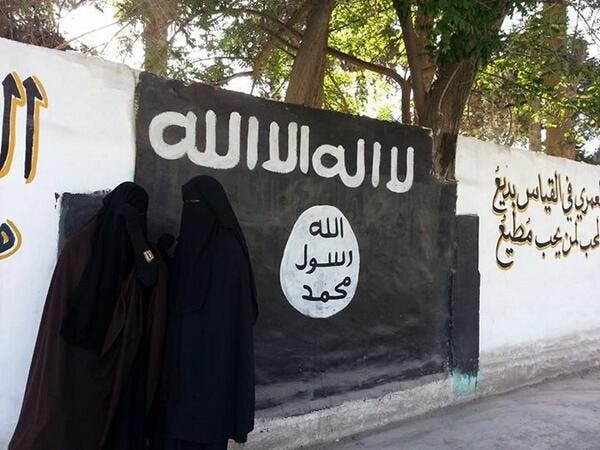 داعشيات يستدرجن نساء العالم للهجرة عبر تويتر