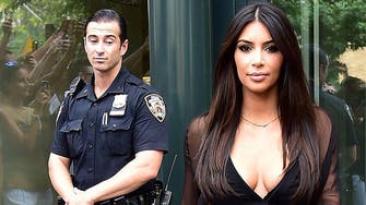 Kardashian’s derriere catches New York police officers off guard 