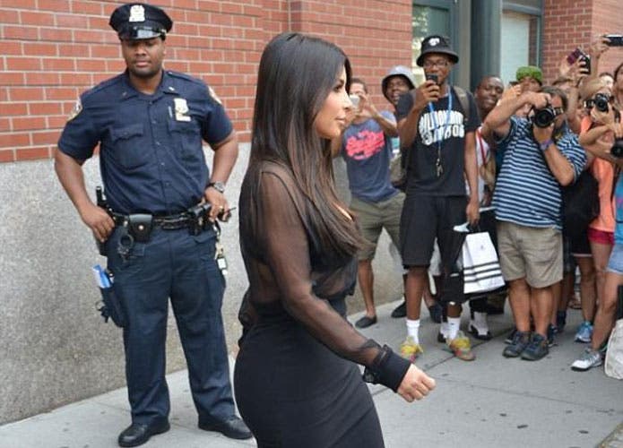 Kardashian S Derriere Catches New York Police Officers Off Guard Al
