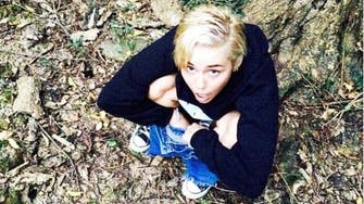 Miley Cyrus caught with her pants down in Instagram post