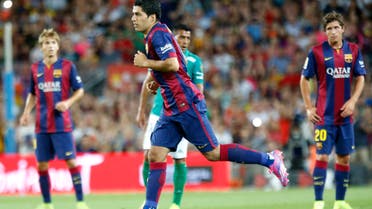 Barcelona's Luis Suarez is substituted during the Joan Gamper Trophy soccer match against Mexico's Club Leon at Nou Camp stadium in Barcelona August 18, 2014. (Reuters)