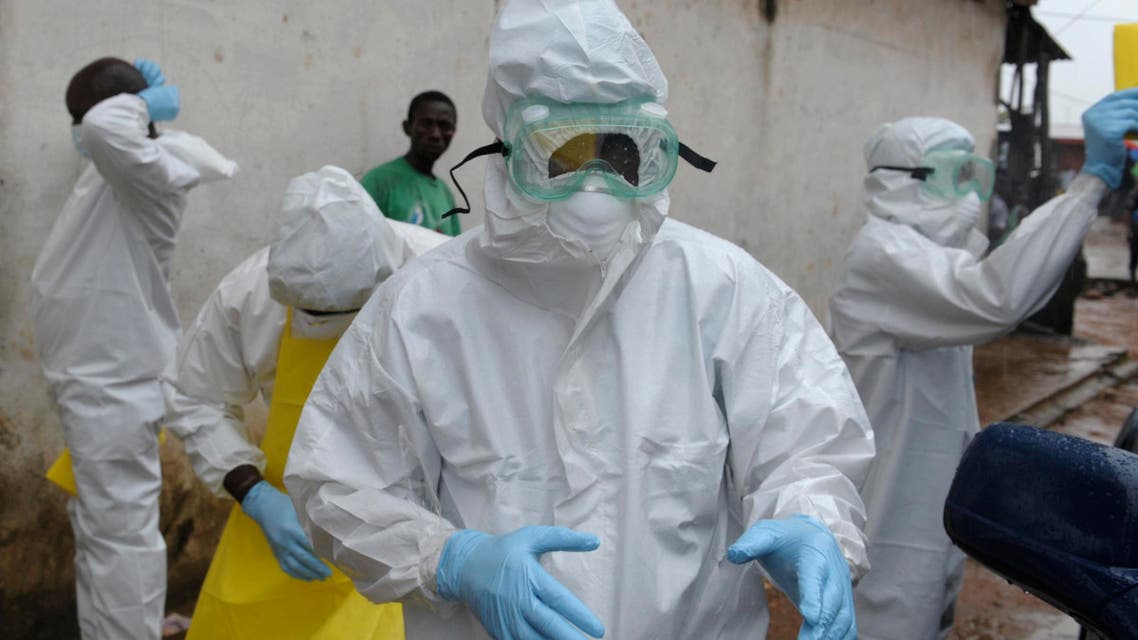 عمّال ليبيريا ايبولا إيبولا ebola