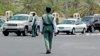 Dubai police to fine drivers applying make-up, doing hair on the road