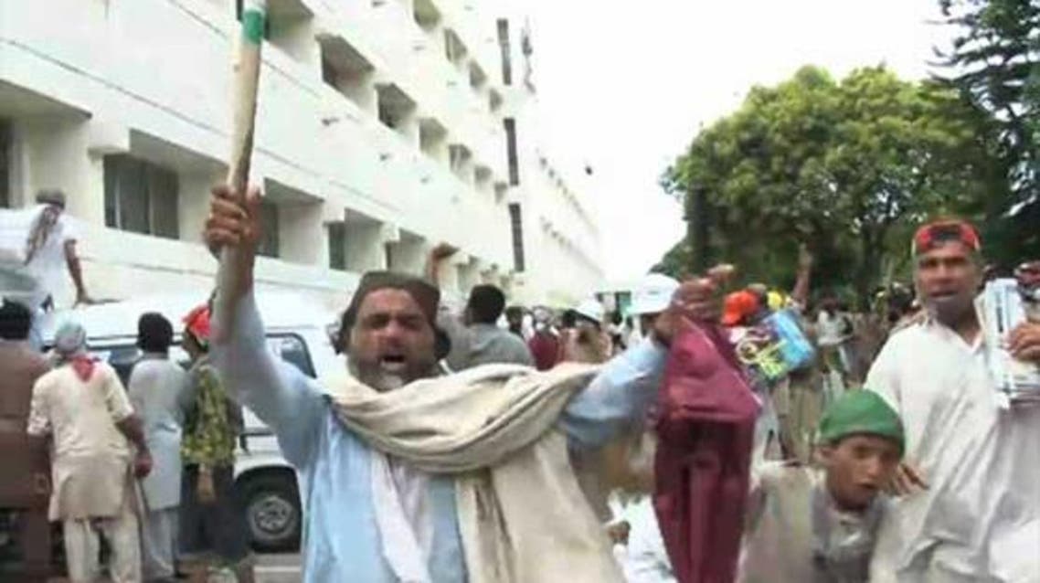پی ٹی وی پر دھاوا