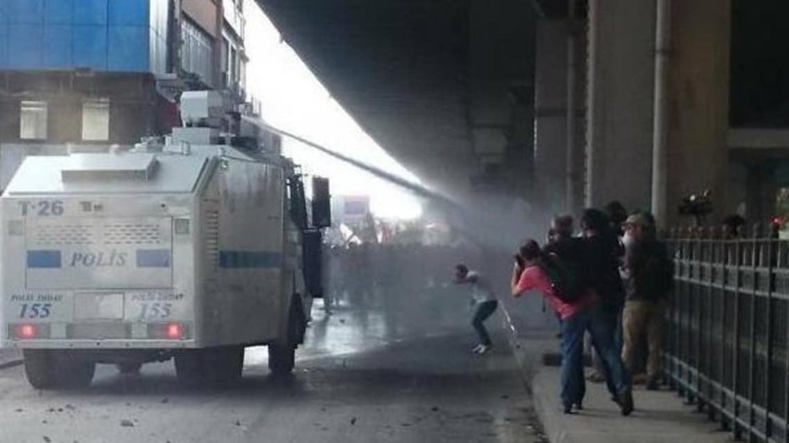 الشرطة التركية تقمع تظاهرة عمالية عقب حادث دام