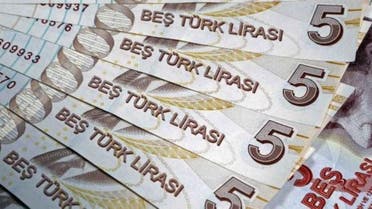 Turkish 5 lira banknotes are seen in this illustration picture taken in Istanbul. (File photo Reuters)