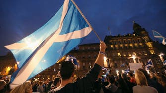 Scots begin vote on fate of the United Kingdom
