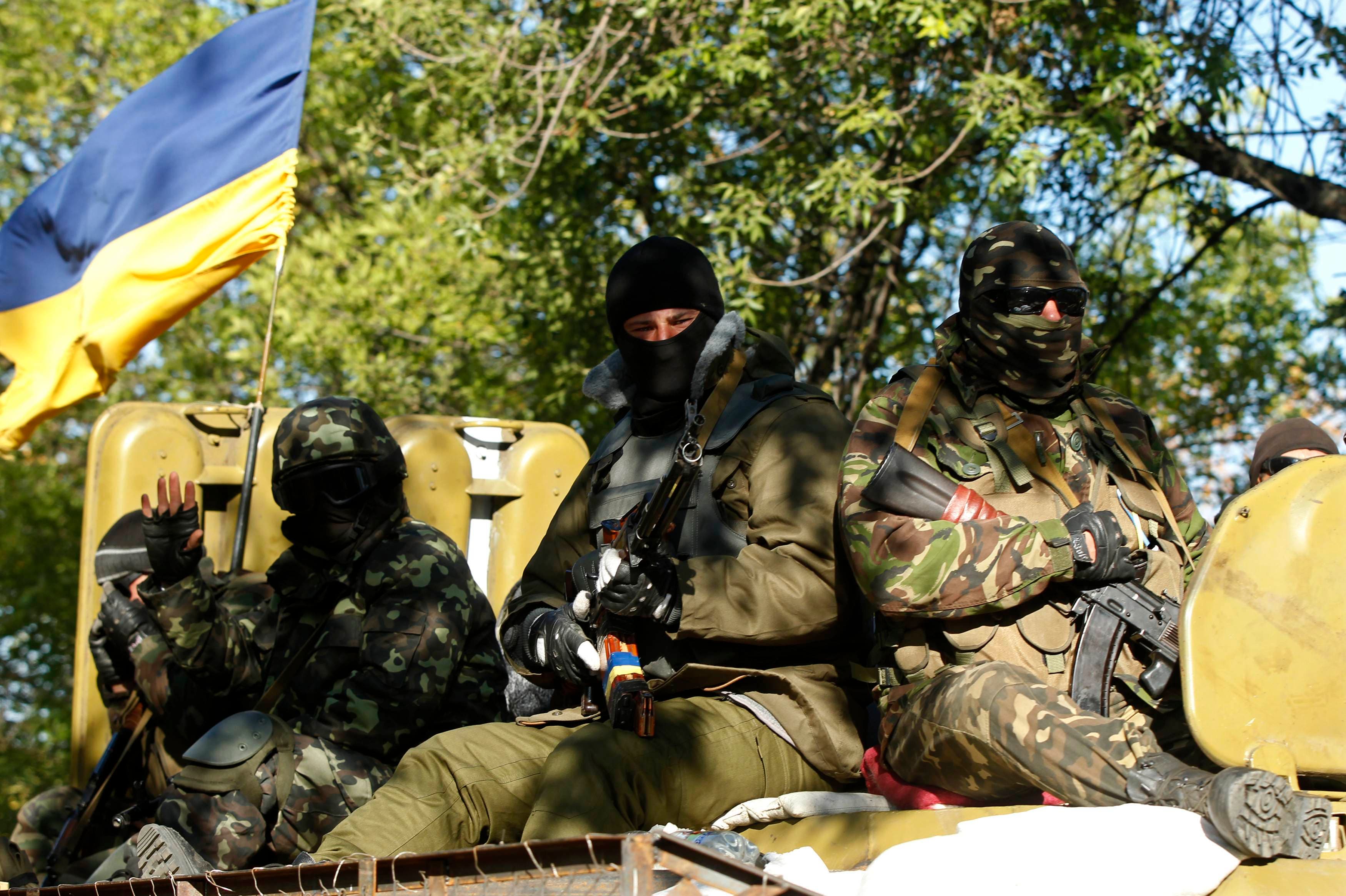عناصر من الجيش الأوكراني (فرانس برس)