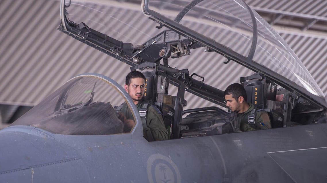 Ten warplanes from the two Arab states flew with six U.S. aircraft in Wednesday’s raids on oil refineries held by the ISIS