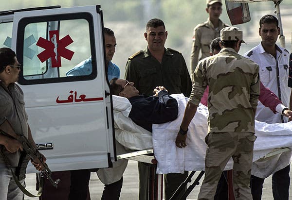 نقل مبارك من مقر المحكمة