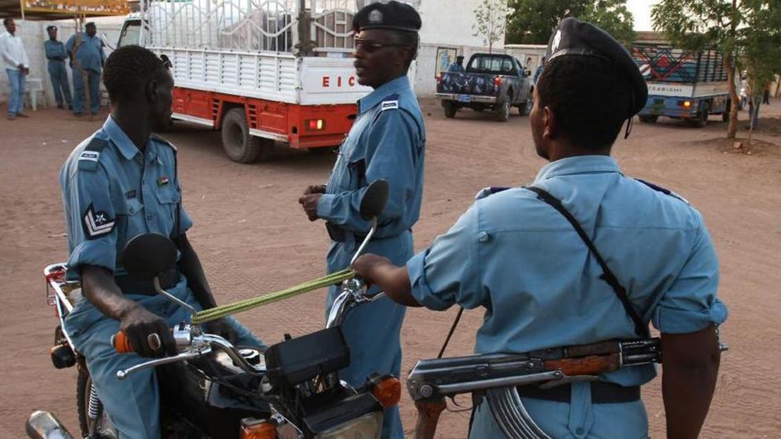 Sudanese police officers stand guard in Khartoum on April 10, 2010 (AFP)