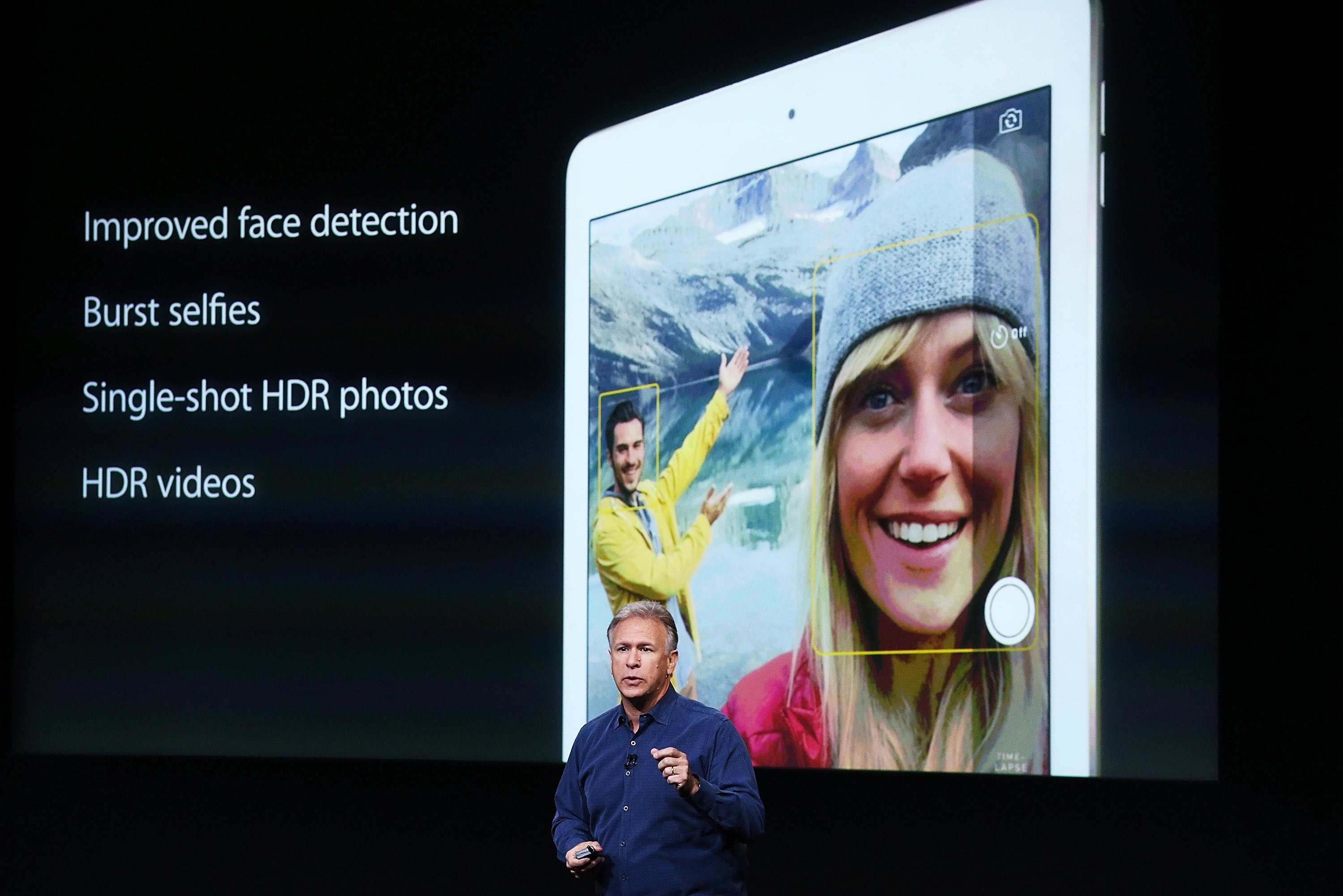 Apple's Senior Vice President of Software Engineering Craig Federighi speaks during an event introducing new iPads at Apple's headquarters October 16, 2014 in Cupertino, California. (AFP)