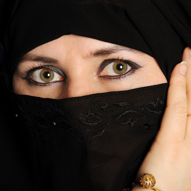 Face veil claimed to give Saudi women skin to die for | Al Arabiya English Face Veil Claimed To Give Saudi Women Skin To Die For | Al Arabiya English