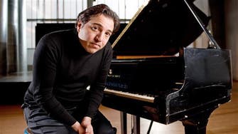 Turkish pianist tells government not to fear artists 