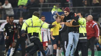 Hamburg file complaint against pitch invader who attacked Franck Ribery 