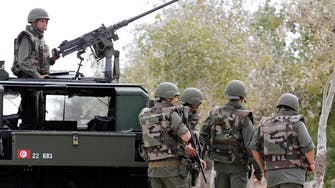 تیونس : بس پر فائرنگ ، تین فوجی ہلاک 