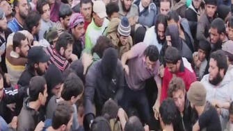 Video: ISIS crowd stomp Syrian soldiers to death