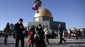 Israel lifts age bar on Jerusalem mosque prayers