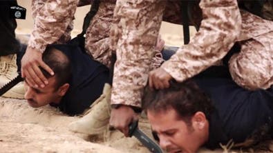  ویدیوی صحنه وحشیانه بریدن سر سربازان سوری توسط داعش   