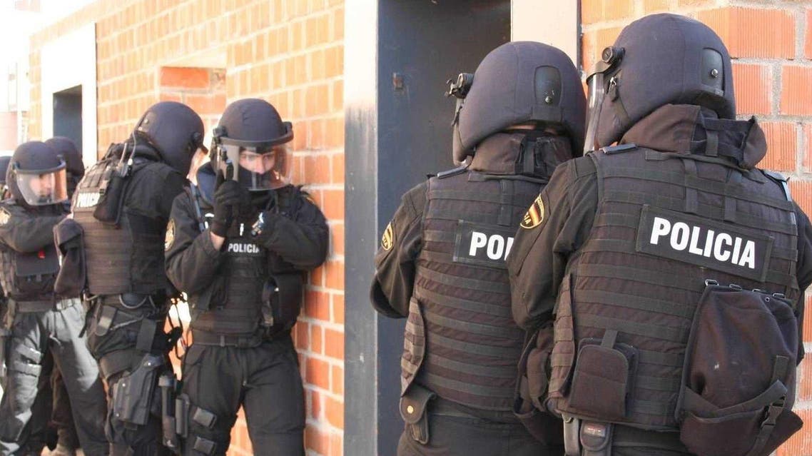 عناصر من الشرطة في اسبانيا الشرطة الاسبانية