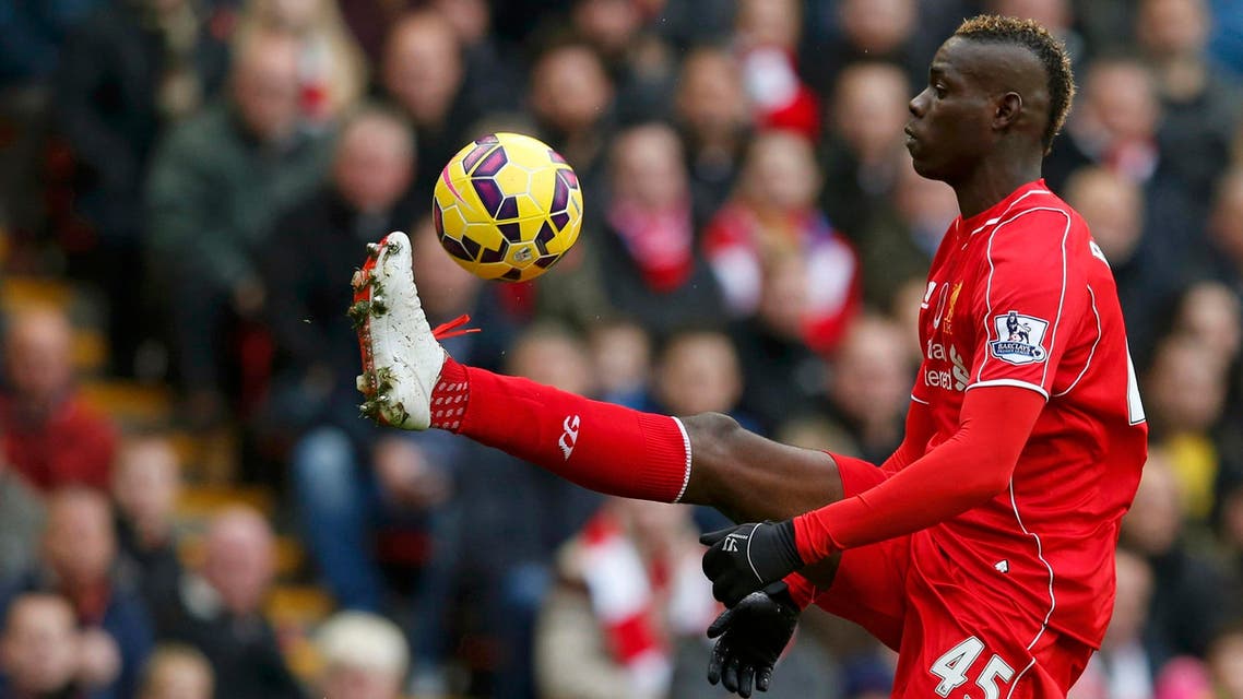 Liverpool's Mario Balotelli controls the ball during their English Premier League soccer match against Chelsea at Anfield in Liverpool, northern England, Nov. 8, 2014. (Reuters)